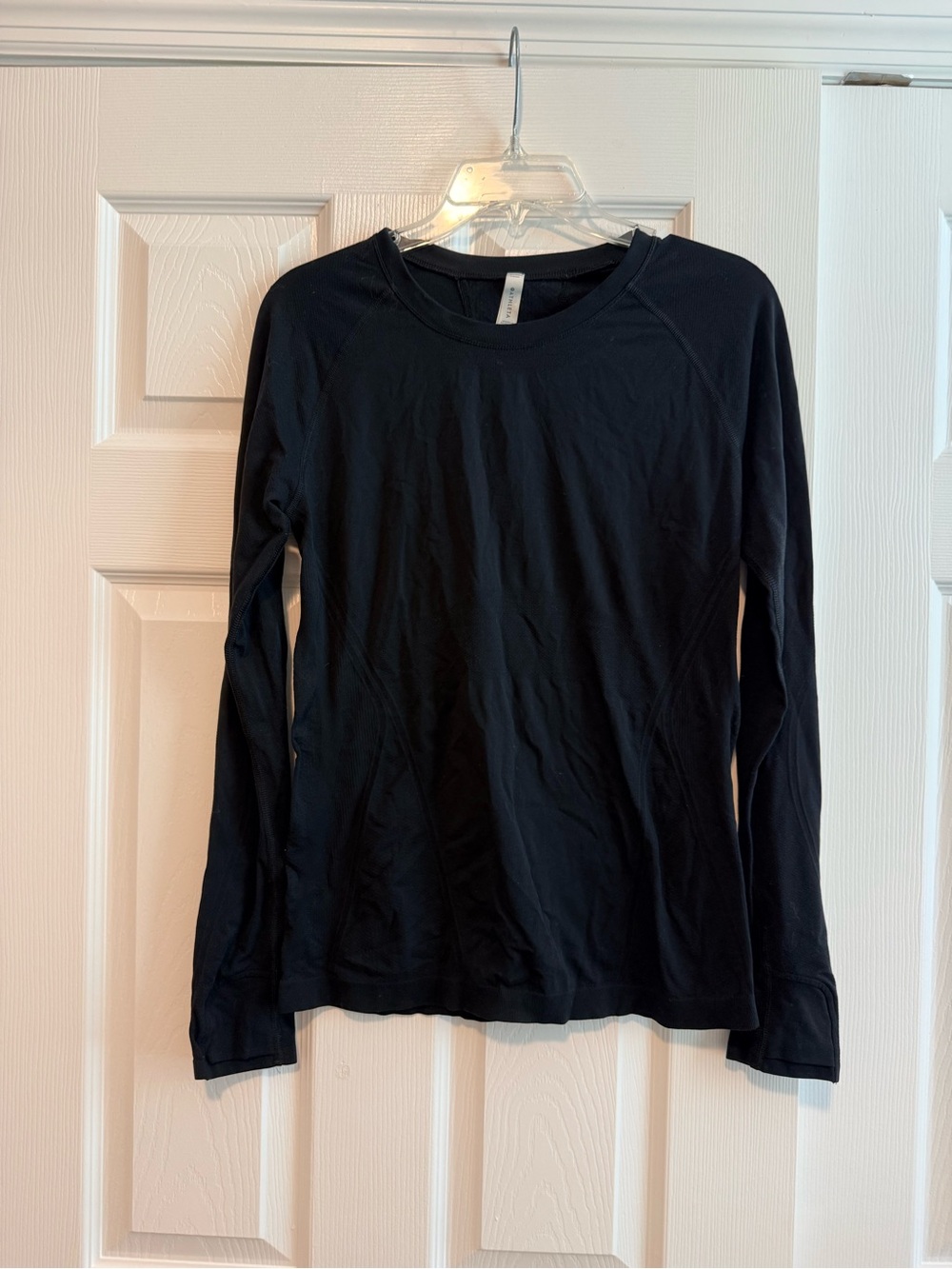Athleta Black Long-Sleeve Crewneck Top